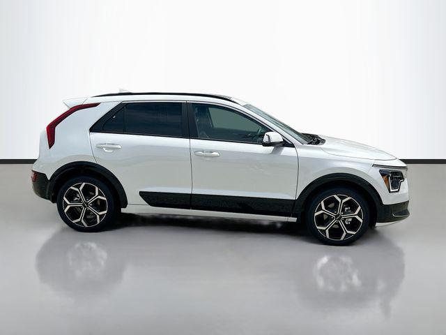 new 2025 Kia Niro car, priced at $37,355