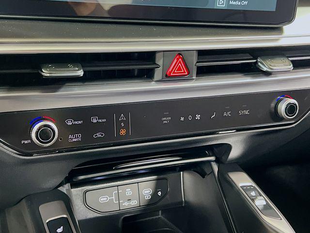 new 2025 Kia Sorento Plug-In Hybrid car, priced at $43,660