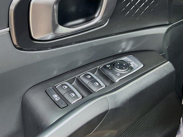 new 2025 Kia Sorento car, priced at $32,660