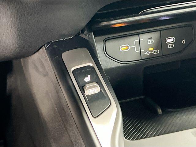 new 2025 Kia Sorento Hybrid car, priced at $39,325