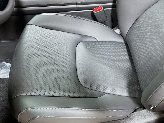 new 2026 Kia Carnival Hybrid car, priced at $51,558