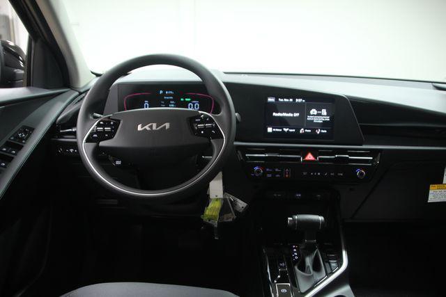 new 2025 Kia Niro car, priced at $27,935