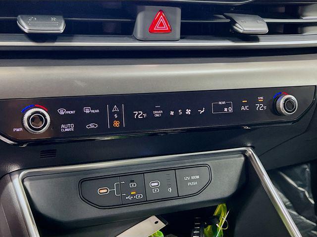 new 2025 Kia Carnival Hybrid car, priced at $50,625