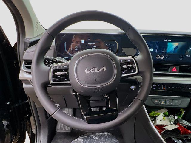 new 2025 Kia Carnival Hybrid car, priced at $50,625