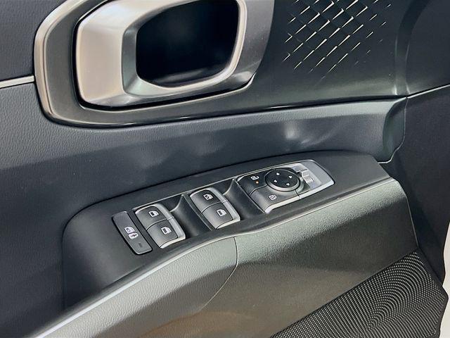 new 2025 Kia Sorento Hybrid car, priced at $40,625