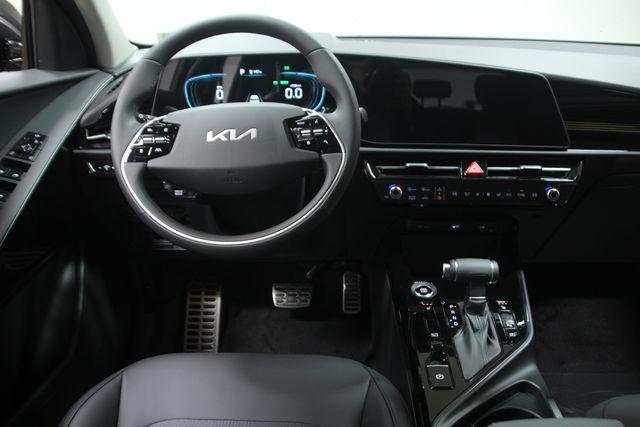 new 2025 Kia Niro car, priced at $31,640