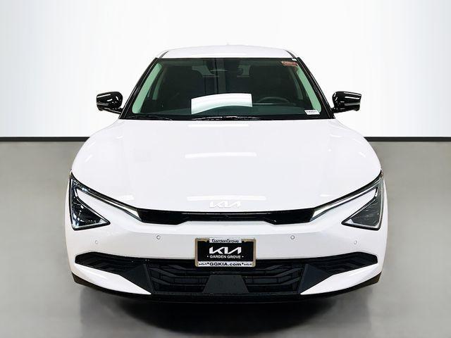 new 2025 Kia EV6 car, priced at $46,875