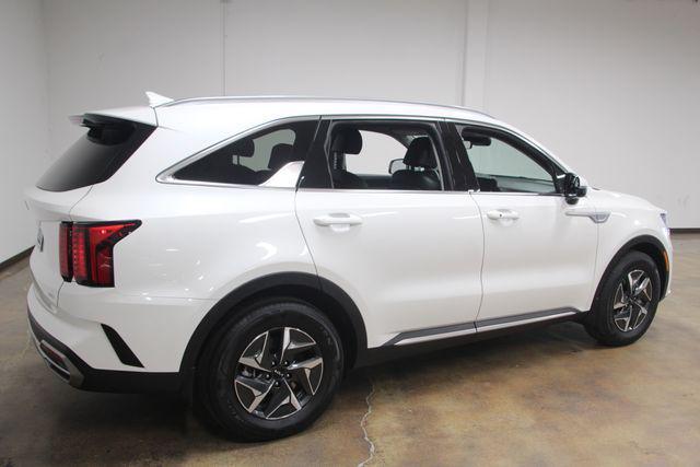 used 2024 Kia Sorento Hybrid car, priced at $35,887