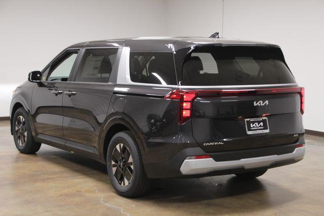 new 2025 Kia Carnival car, priced at $40,660