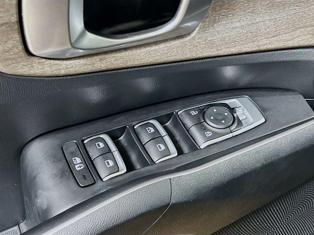 used 2022 Kia Sorento car, priced at $27,911