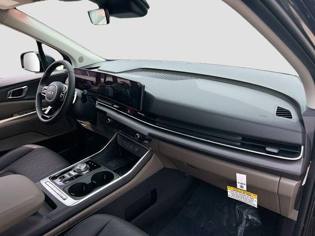 new 2025 Kia Carnival Hybrid car, priced at $44,025