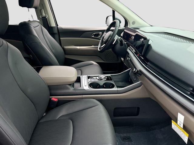 new 2025 Kia Carnival Hybrid car, priced at $44,025