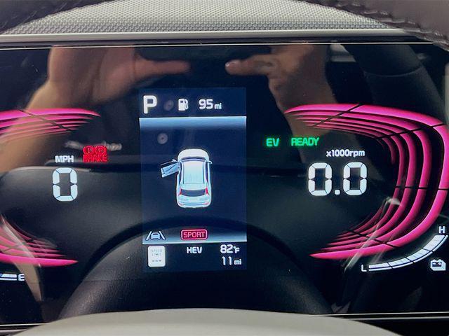 new 2025 Kia Niro Plug-In Hybrid car, priced at $35,310