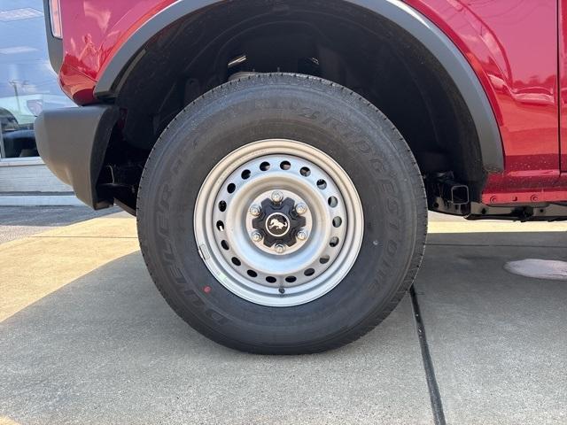 new 2025 Ford Bronco car, priced at $40,961