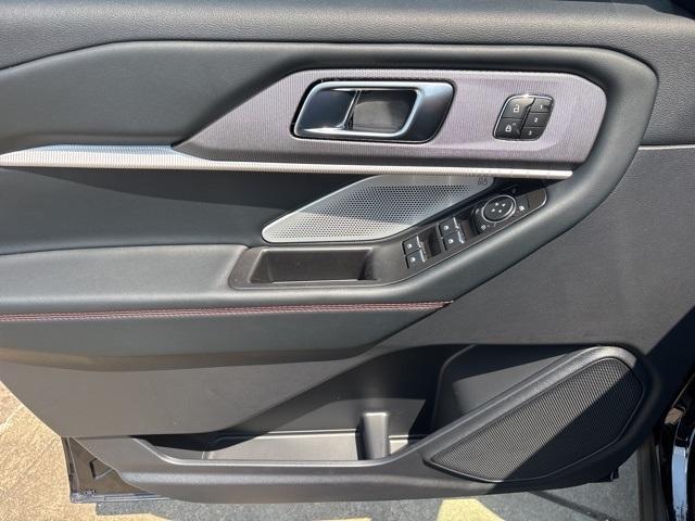 new 2025 Ford Explorer car, priced at $56,101
