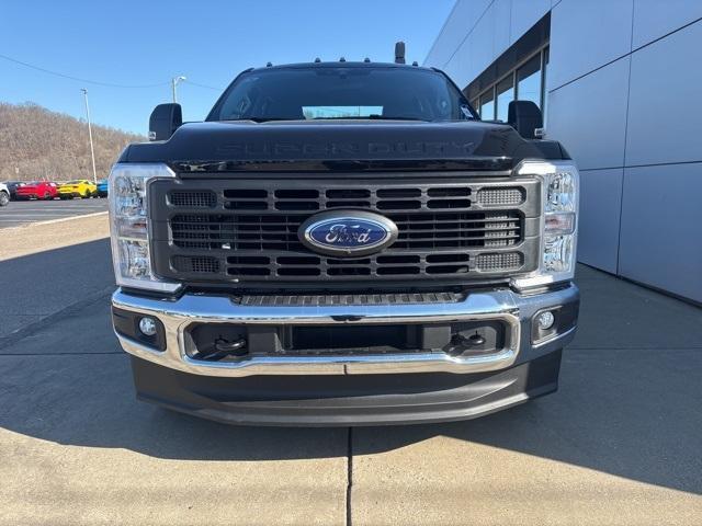 new 2025 Ford F-350 car, priced at $69,805