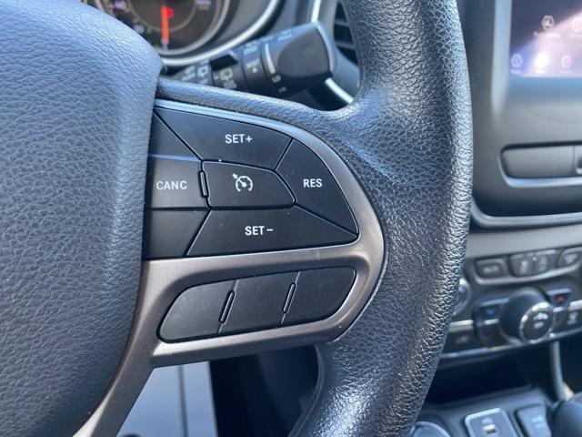 used 2019 Jeep Cherokee car, priced at $13,651