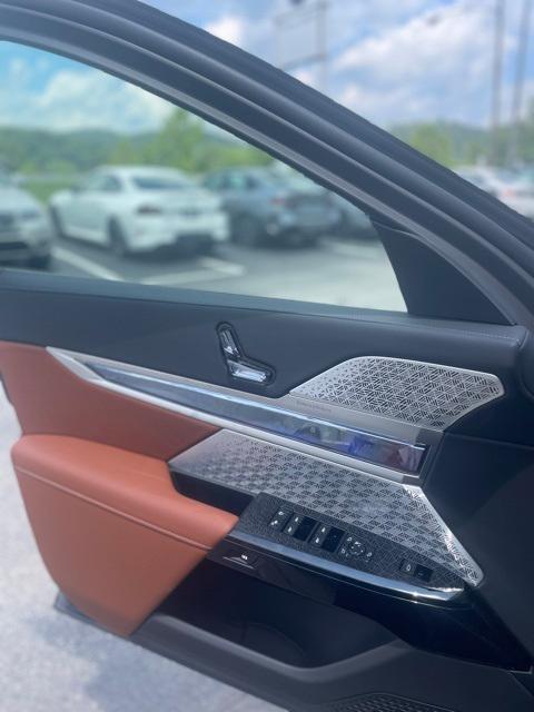 new 2025 BMW 760 car, priced at $138,855
