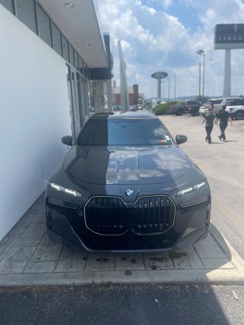 new 2025 BMW 760 car, priced at $138,855