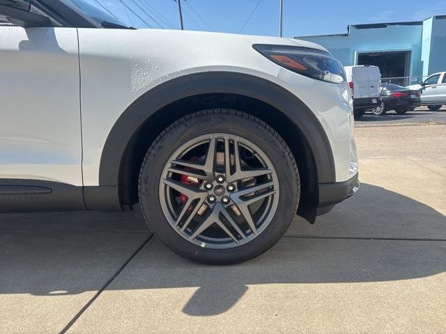 new 2025 Ford Explorer car, priced at $55,666