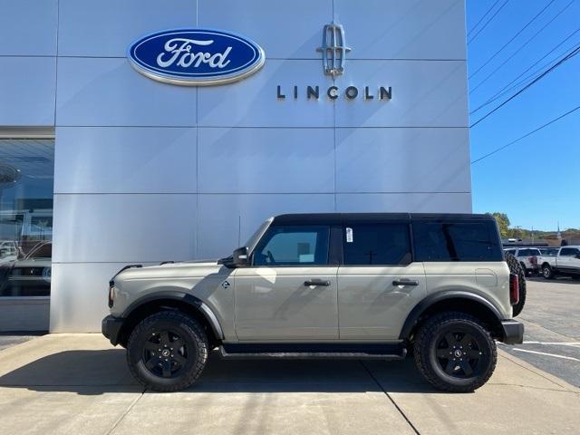 new 2025 Ford Bronco car, priced at $50,414