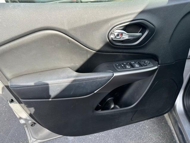 used 2019 Jeep Cherokee car, priced at $14,177