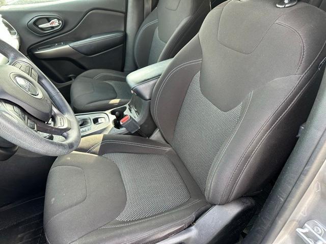 used 2019 Jeep Cherokee car, priced at $14,177