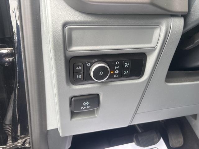 used 2024 Ford F-150 car, priced at $40,562