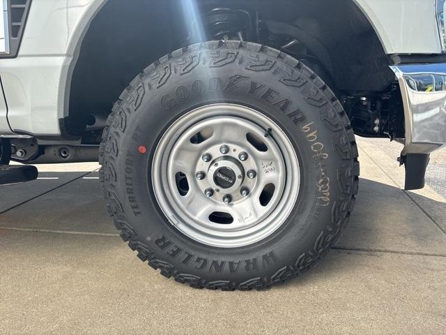 new 2025 Ford F-250 car, priced at $49,982