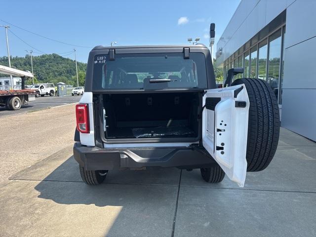 new 2025 Ford Bronco car, priced at $40,022