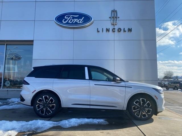 new 2025 Lincoln Nautilus car, priced at $66,160