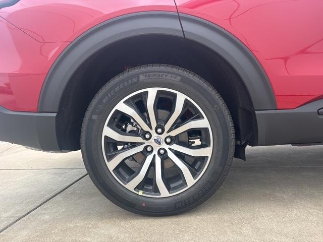 new 2025 Ford Explorer car, priced at $46,324