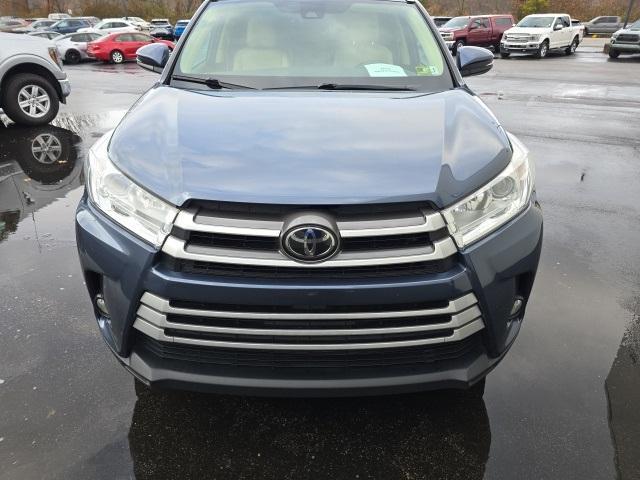 used 2019 Toyota Highlander car, priced at $26,212