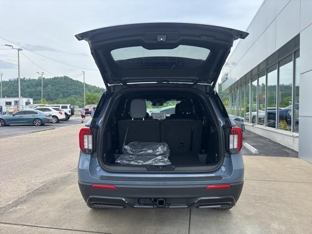 new 2025 Ford Explorer car, priced at $47,695