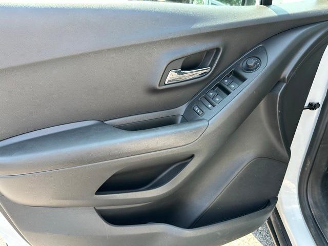 used 2022 Chevrolet Trax car, priced at $16,640