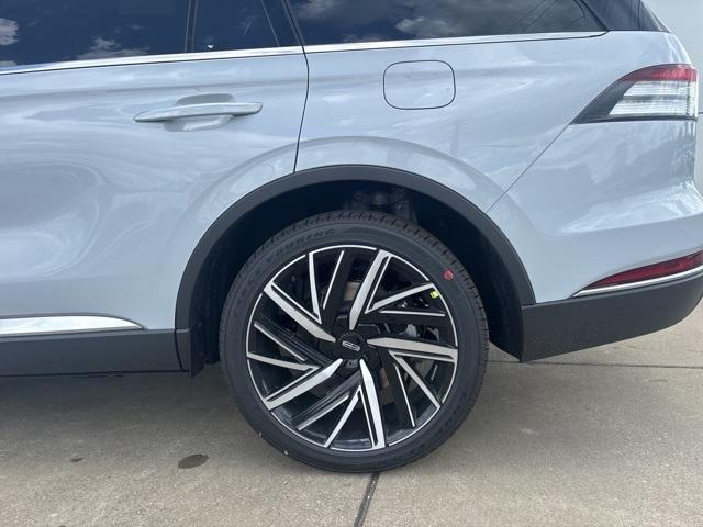 new 2025 Lincoln Aviator car, priced at $69,033