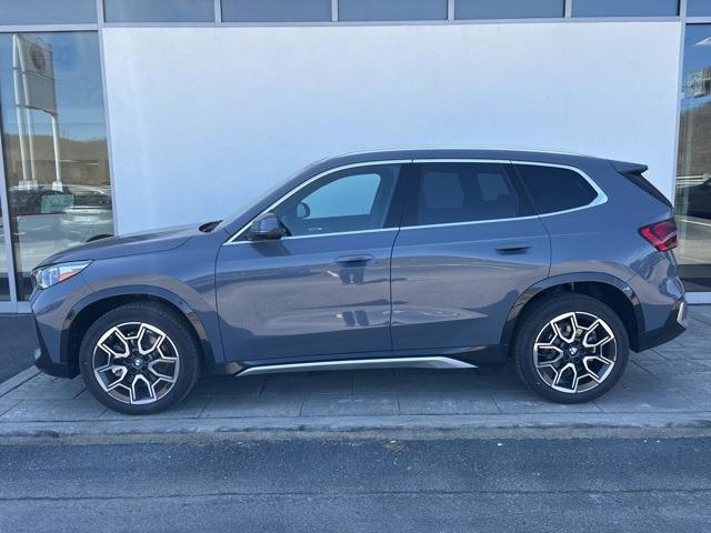 new 2025 BMW X1 car