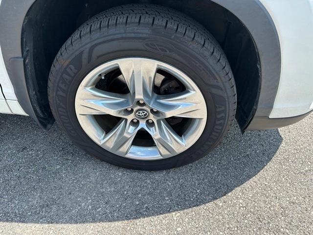 used 2017 Toyota Highlander car, priced at $20,609