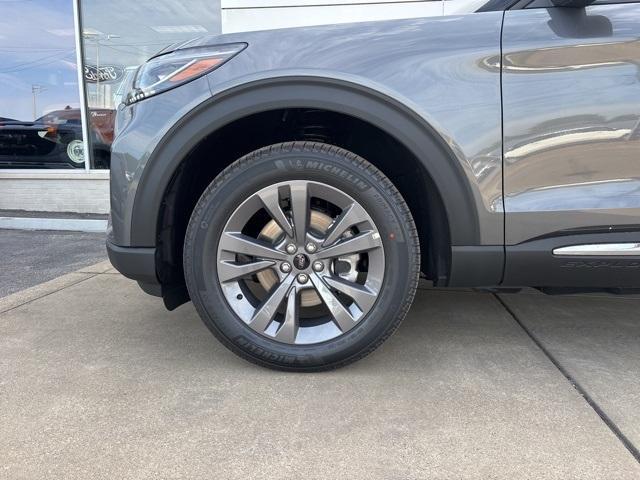 new 2025 Ford Explorer car, priced at $46,455