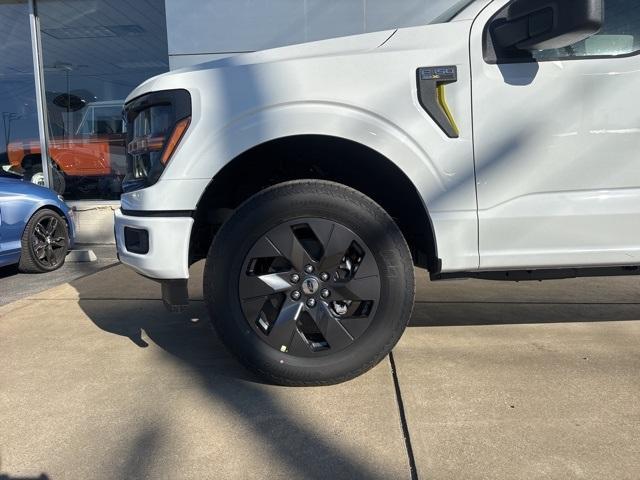 new 2025 Ford F-150 car, priced at $43,357