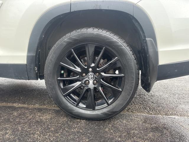 used 2019 Toyota Highlander car, priced at $21,463