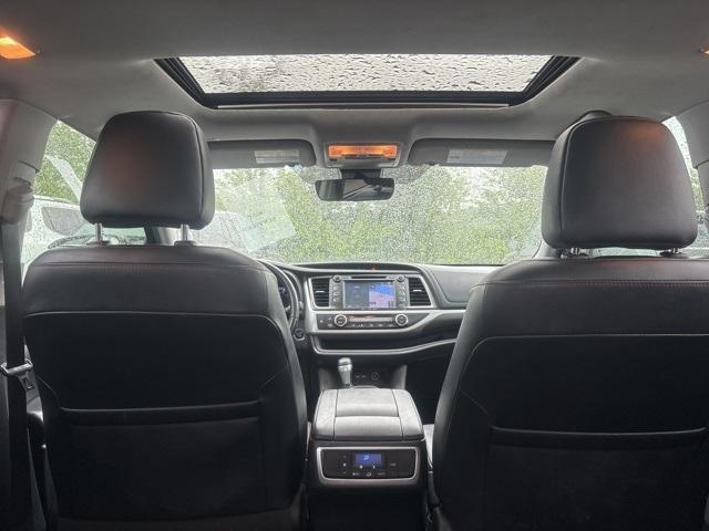 used 2019 Toyota Highlander car, priced at $21,463