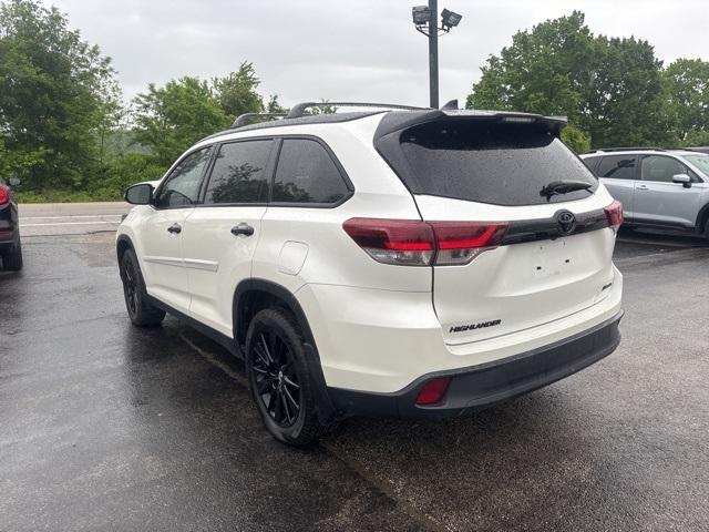 used 2019 Toyota Highlander car, priced at $21,463