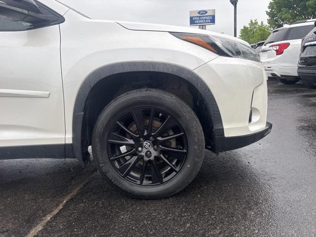 used 2019 Toyota Highlander car, priced at $21,463