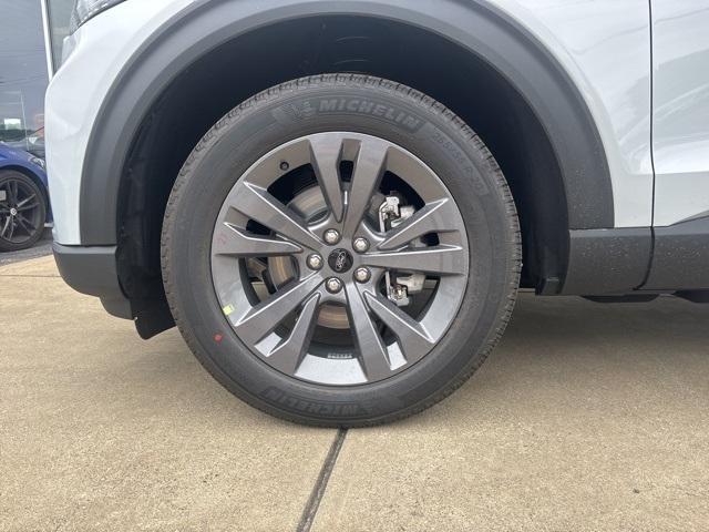 new 2025 Ford Explorer car, priced at $49,470