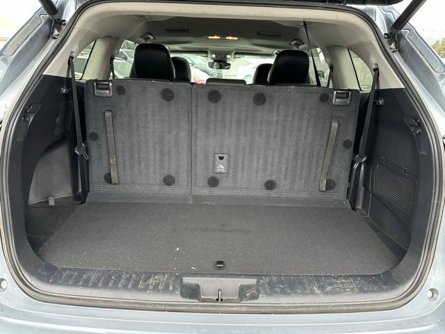 used 2022 Toyota Highlander car, priced at $30,794