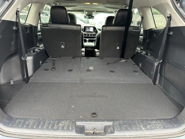 used 2022 Toyota Highlander car, priced at $30,794