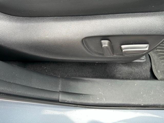 used 2022 Toyota Highlander car, priced at $30,794