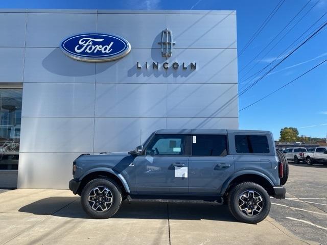 new 2025 Ford Bronco car, priced at $50,739