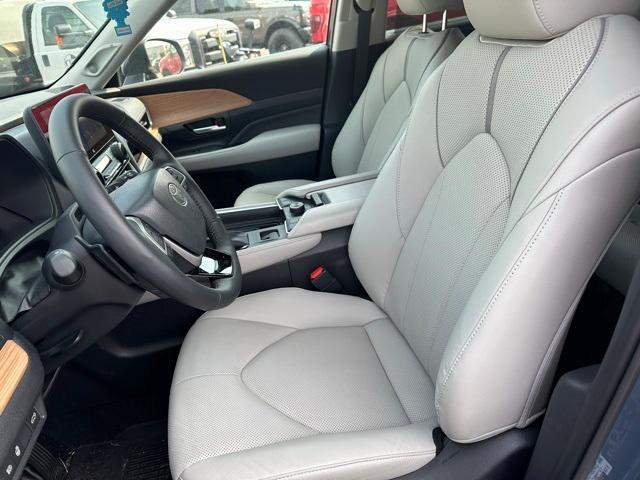 used 2025 Toyota Grand Highlander car, priced at $54,110